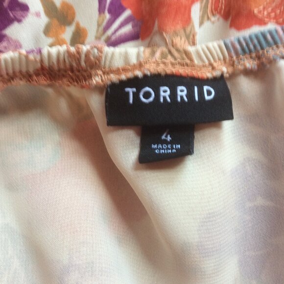 Torrid Georgette Eyelet Smocked Waist Puff Sleeve Floral Boho Top Size 4-4X/26 - Picture 4 of 7